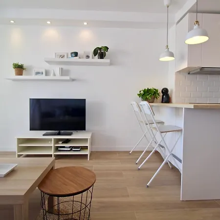 Apartman 1-bedroom With Spectacular Marina & Sea Views In