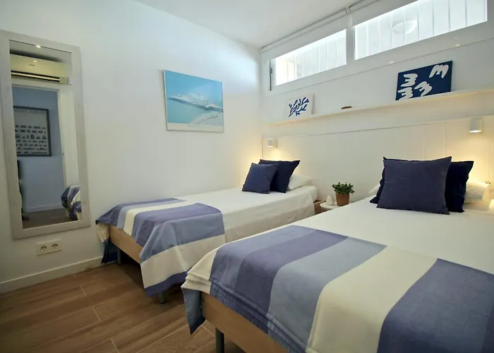 1-bedroom With Spectacular Marina & Sea Views In