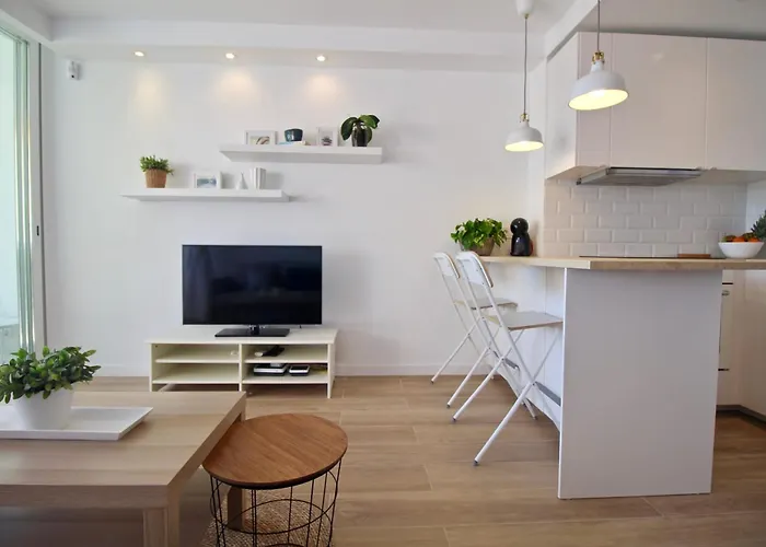 דירה 1-bedroom With Spectacular Marina & Sea Views In