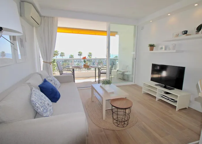 1-bedroom With Spectacular Marina & Sea Views In