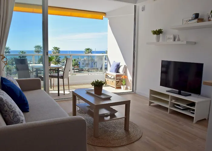 דירה 1-bedroom With Spectacular Marina & Sea Views In מארבלה