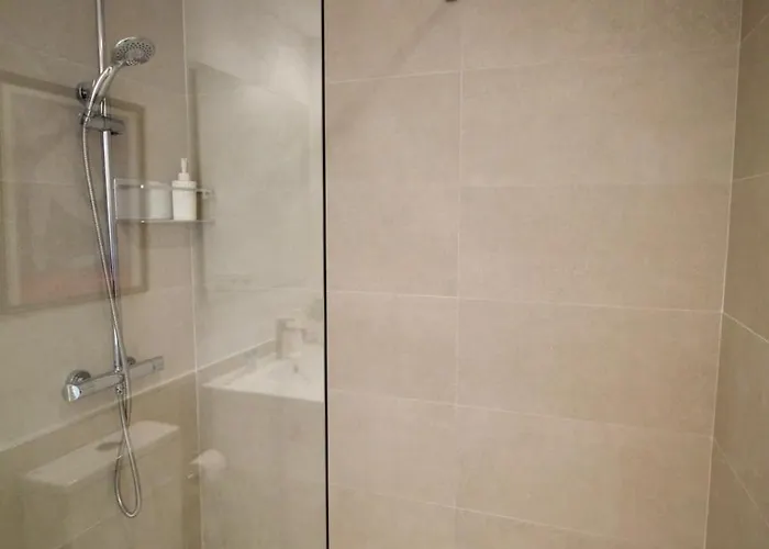 1-bedroom With Spectacular Marina & Sea Views In *